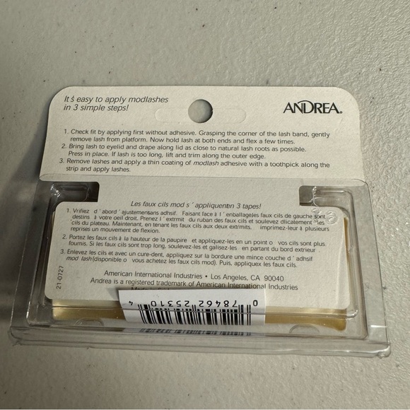 Andrea Eyelashes - Picture 3 of 4